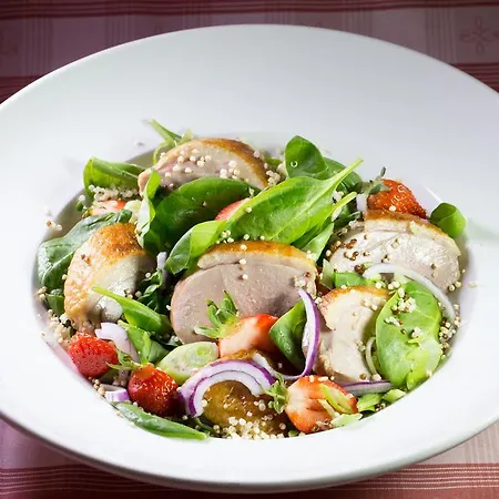 Курортный комплекс & Wellness Druzba Демяновская долина