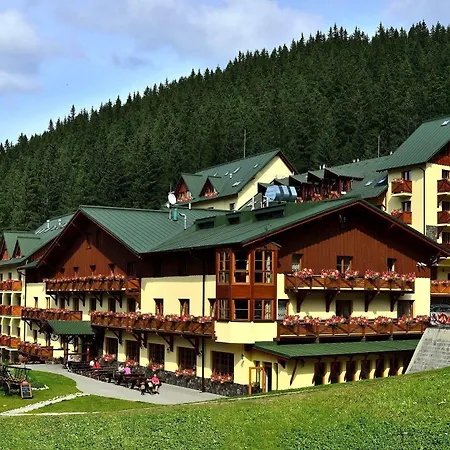 Курортный комплекс & Wellness Druzba Демяновская долина