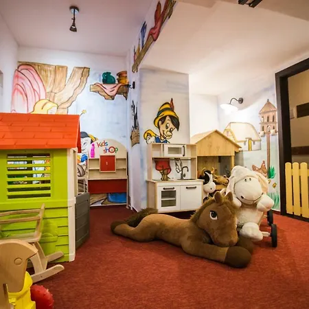 & Wellness Druzba 4* Демяновская долина